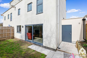 Photo 24- click for photo gallery